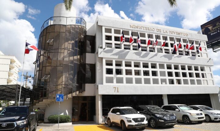 Fachada Ministerio de la Juventud