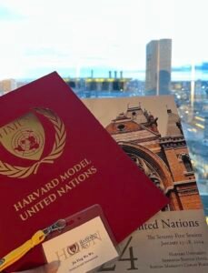 HarvardMUN 2025 — delegación de Acción Juvenil Internacional en Boston, USA