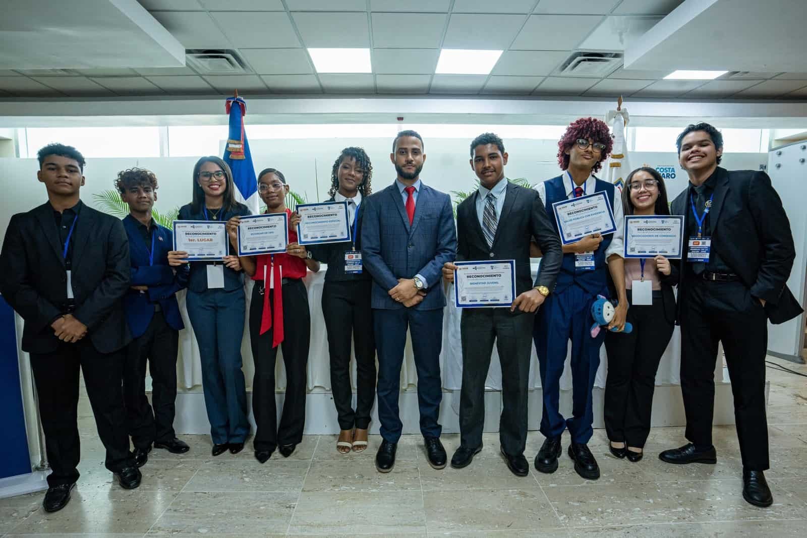 Clausura del MUN-SDE en el Palacio Municipal de Santo Domingo Este (2026)
