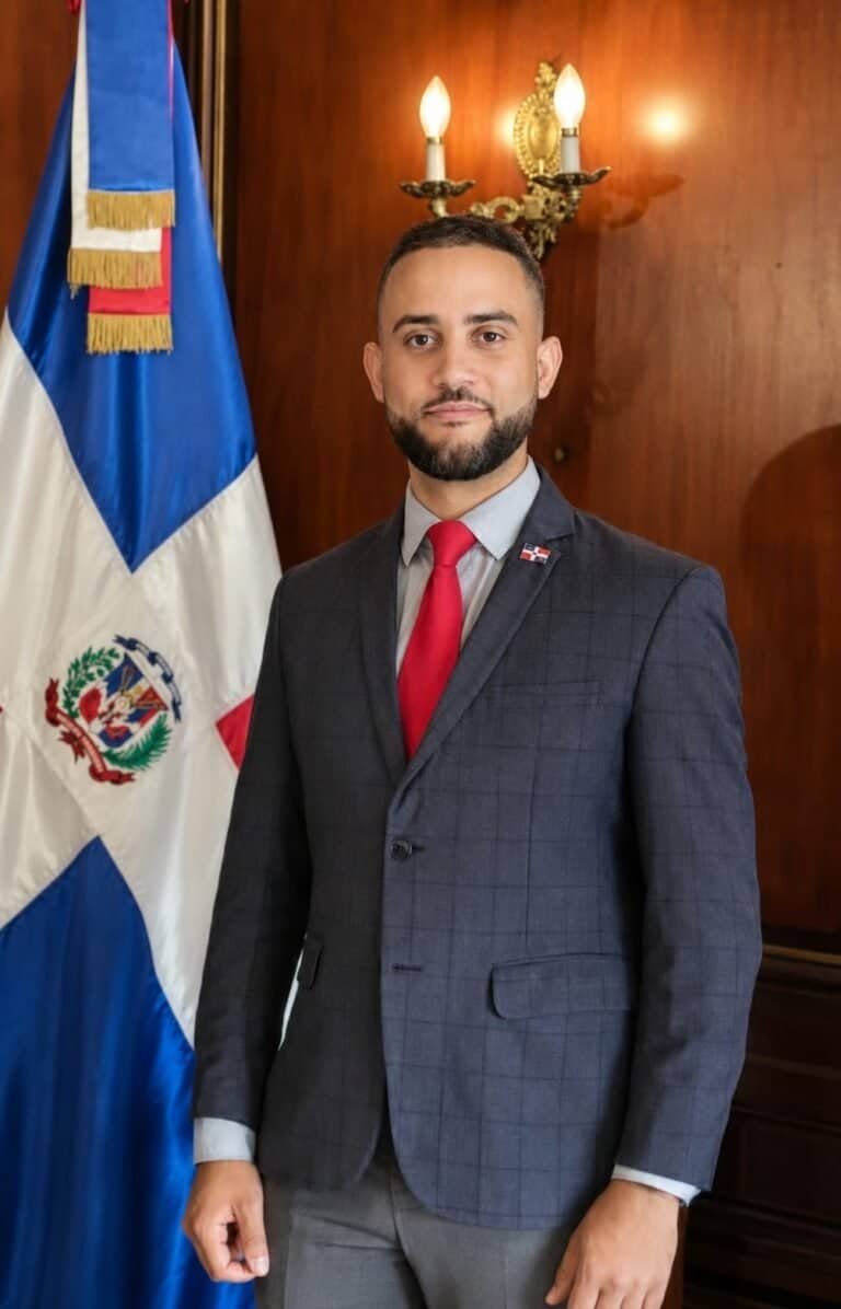 Director Jurídico y de Relaciones Internacionales de FUNAJIT ingresa a la Carrera Diplomática de la República Dominicana